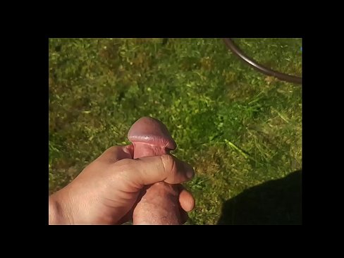 ❤️ Hot hottie fisting her pink pussy and cumming with a squirt in the summer garden Sluts at en-gb.virtsextor.ru ❌️❤