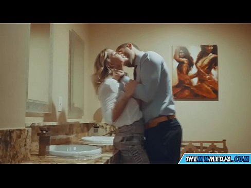 ❤️ When a busty blonde seduces you in a public toilet Sluts at en-gb.virtsextor.ru ❌️❤